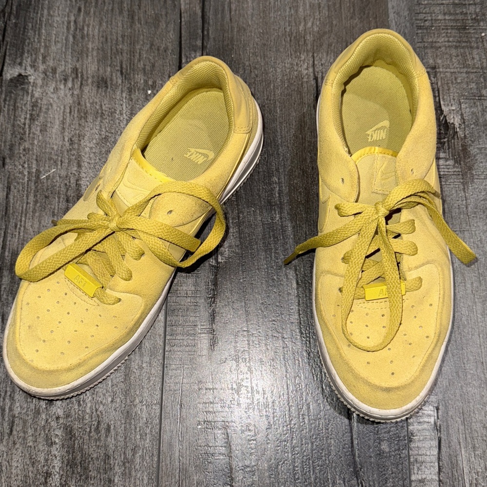 Nike Air Force 1 Sage Low Suede